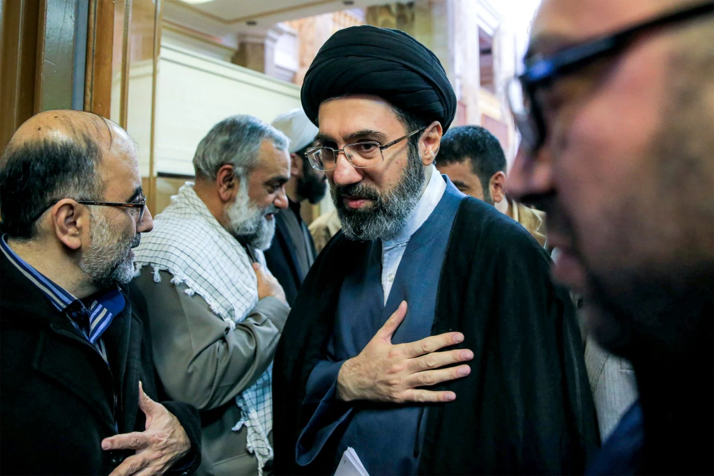 من مجلس الأمن القومي إلى خامنئي… هل اقتربت الصفقة الكبرى؟