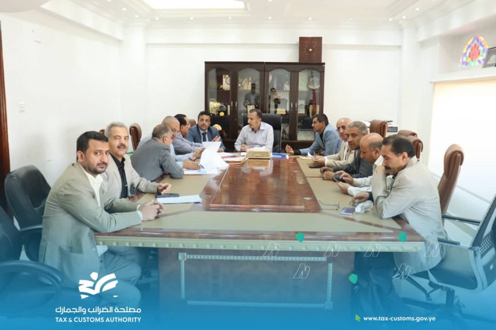 قيادة مصلحة الضرائب والجمارك تتابع مستجدات تنفيذ الدمج وتؤكد تسريع استكمال الإجراءات التنظيمية