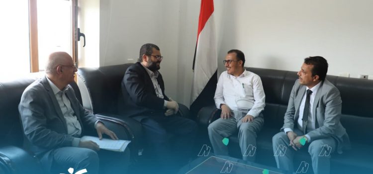 مناقشة التعاون المشترك بين وزارة الصحة ومصلحة الضرائب والجمارك