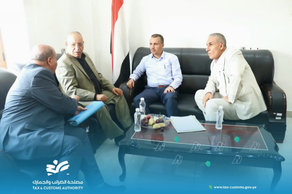 *مصلحة الضرائب والجمارك وجامعة ذمار تناقشان تعزيز التعاون ومعالجة القضايا ذات الاهتمام المشترك