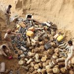 حياة على حافة الانفجار.. اليمنيون في مواجهة مخلفات العدوان الأمريكي السعودي