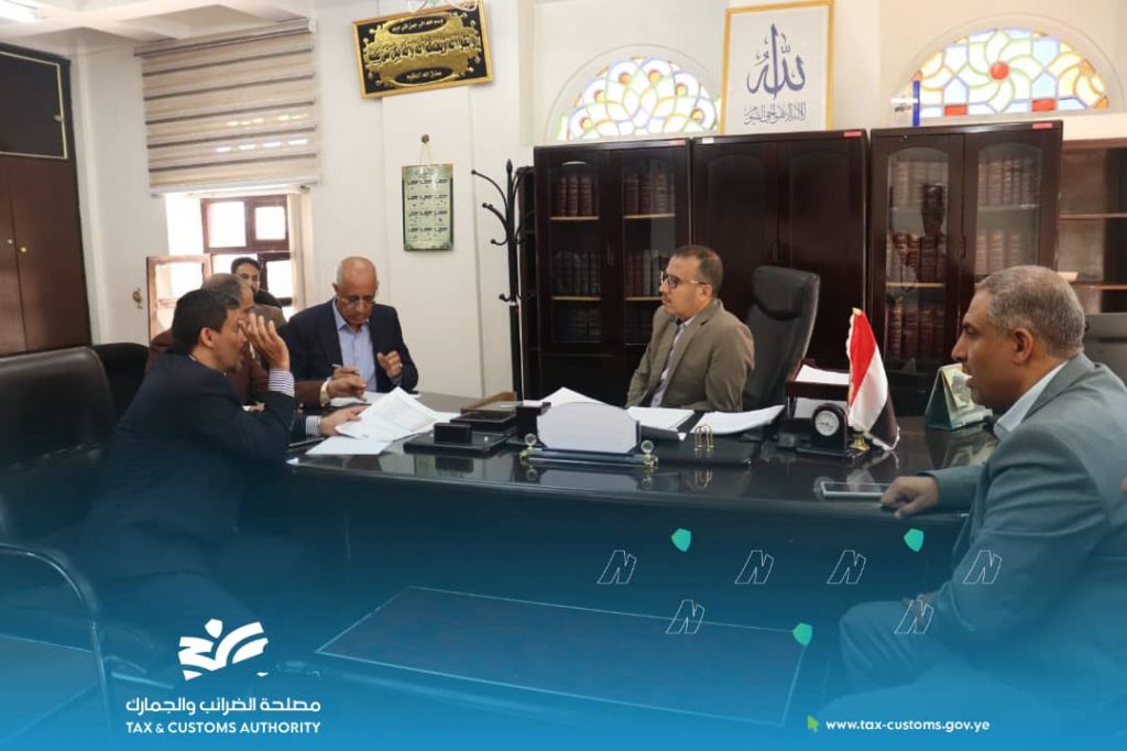 القائم بأعمال رئيس مصلحة الضرائب والجمارك يتفقد سير تنفيذ عملية الدمج في كافة قطاعات المصلحة