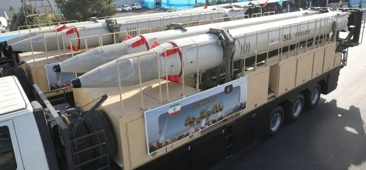 ترامب يعلن انتهاء مذكرة التفاهم وإيران تتوعد “برد ساحق” على العدوان الأمريكي