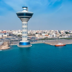 تراجع تحميلات النفط في ميناء ينبع السعودي بنسبة 40% جراء الحظر البحري اليمني