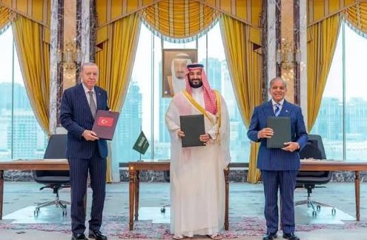 تحالف تركي باكستاني.. ماذا بقي للعدو السعودي من نفوذ أمام اليمن ؟