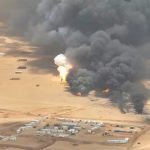 مشاهد نوعية لاستهداف شاحنات محملة بالعتاد العسكري في معسكر الوديعة