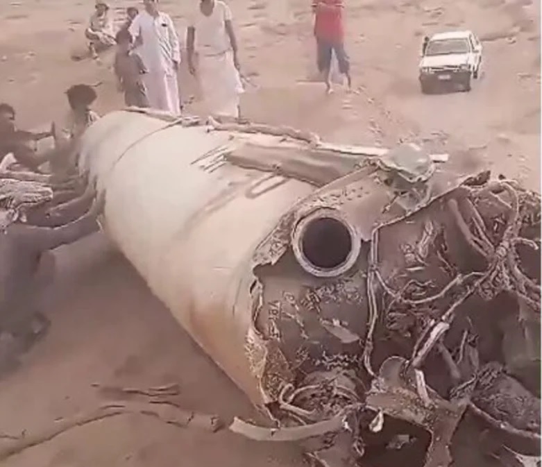 صاروخ غامض في اليمن… هل كشفت السعودية سلاحها السري؟